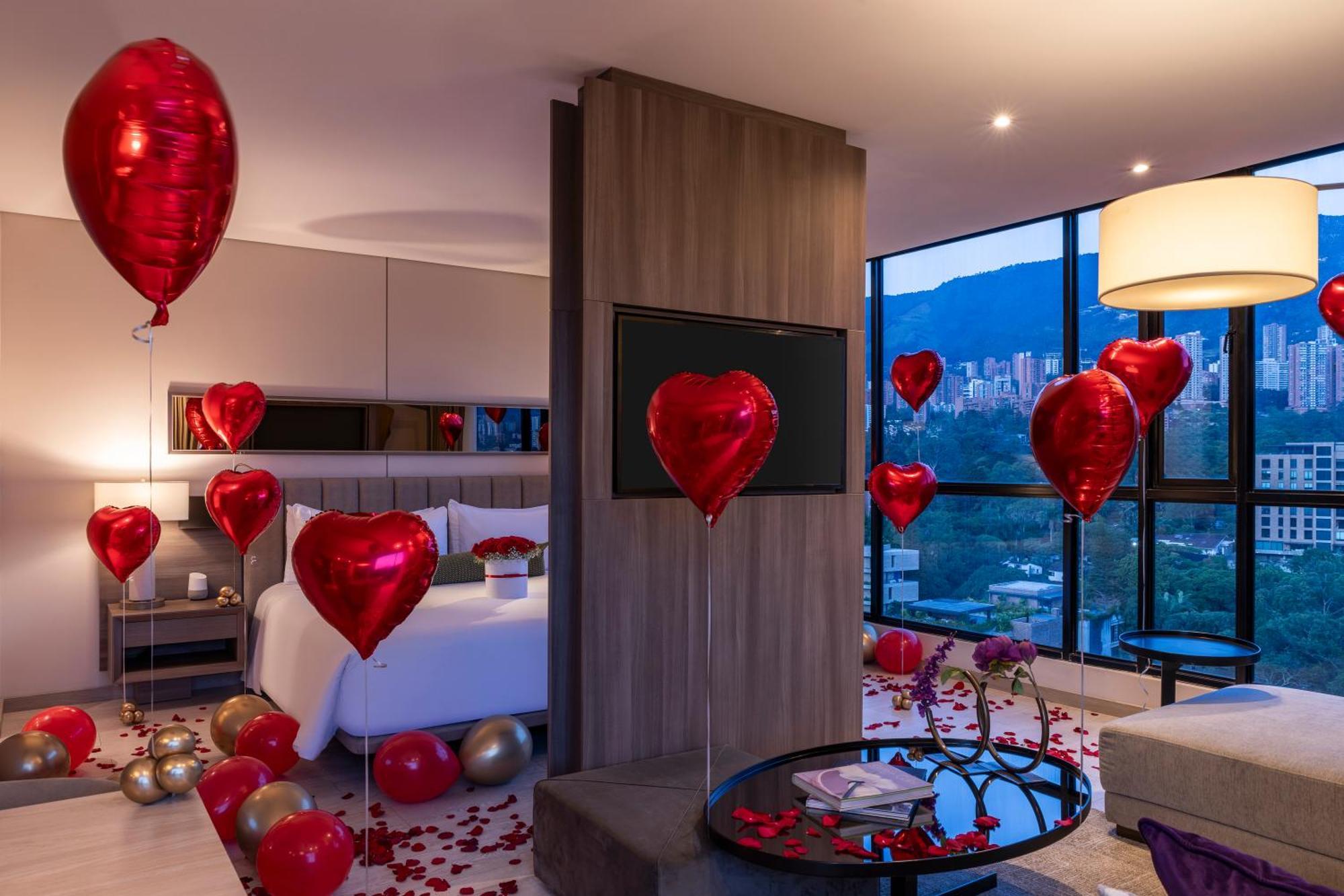 Hotel York Luxury Suites Medellin By Preferred Экстерьер фото A room at the hotel